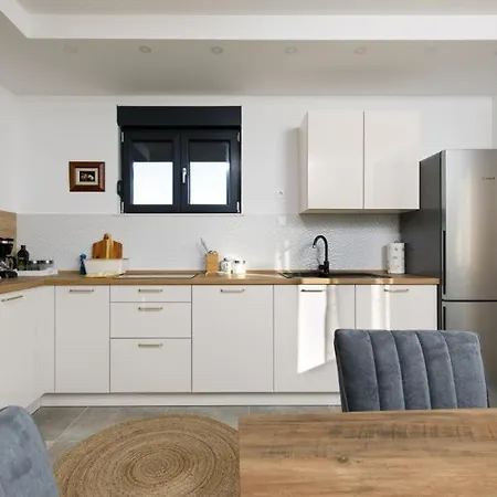 Feriehus House With A Parking Space Drnis, Zagora - 22772 *