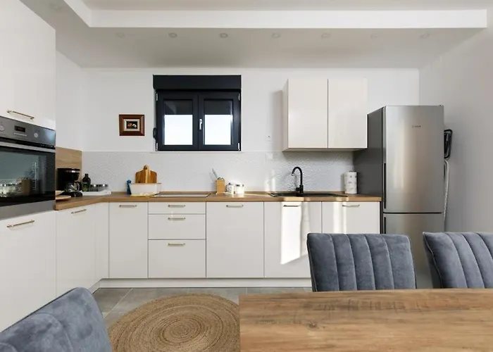 Feriehus House With A Parking Space Drnis, Zagora - 22772 *